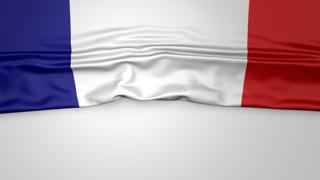 フランス国旗, 半分が折られたまま白紙の上に置かれた旗