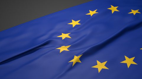 ヨーロッパ連合(EU)国旗, デスクの上に置いてある斜め角度の国旗